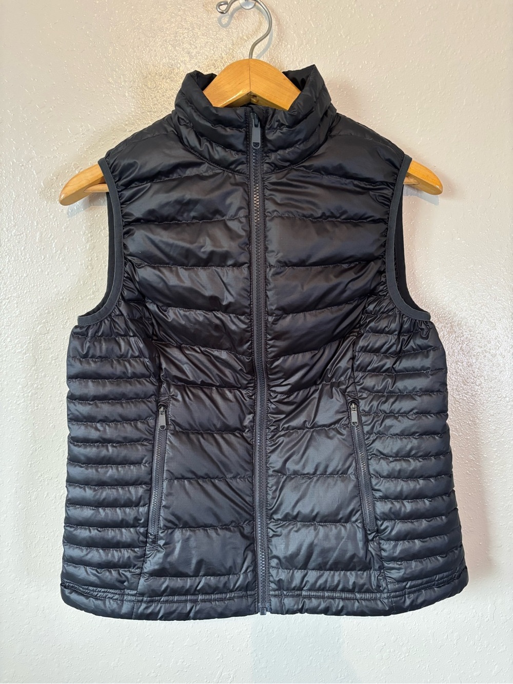 Quince lightweight down packable puffer vest